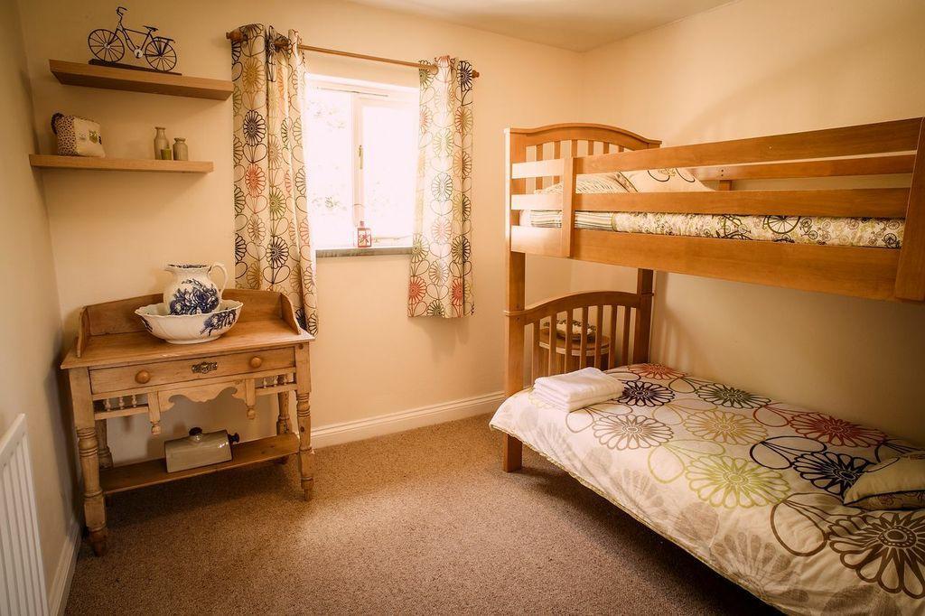 Charming Welsh Cottage Johnston Extérieur photo