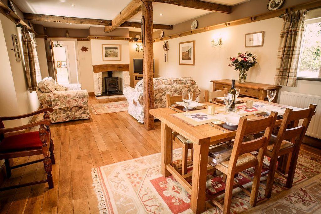 Charming Welsh Cottage Johnston Extérieur photo